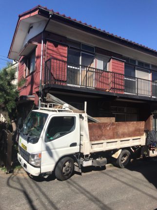 西東京市芝久保町の解体工事を行いました。