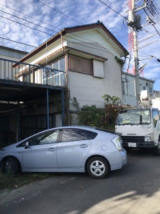 朝霞市上内間木の解体工事を行いました。