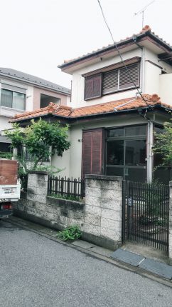 草加市氷川町の解体工事を行いました。