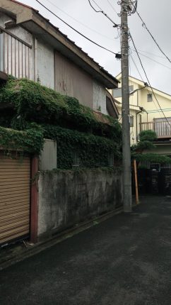 新座市栄の解体工事を行いました。