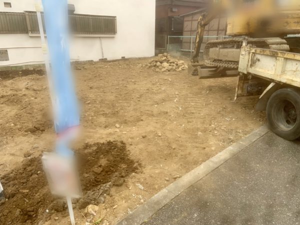 入間市東藤沢　地中埋設物撤去を行いました。