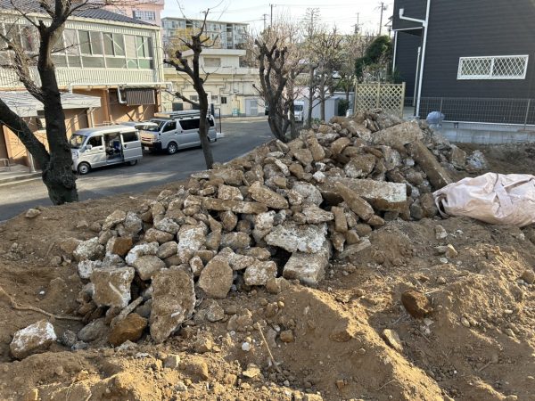 横浜市磯子区磯子　地中埋設物撤去工事を行いました。