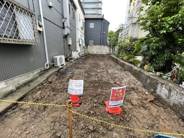 新宿区上落合　地中埋設物撤去工事を行いました。