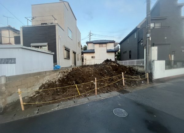 川口市大字東内野　地中埋設物撤去工事を行いました。