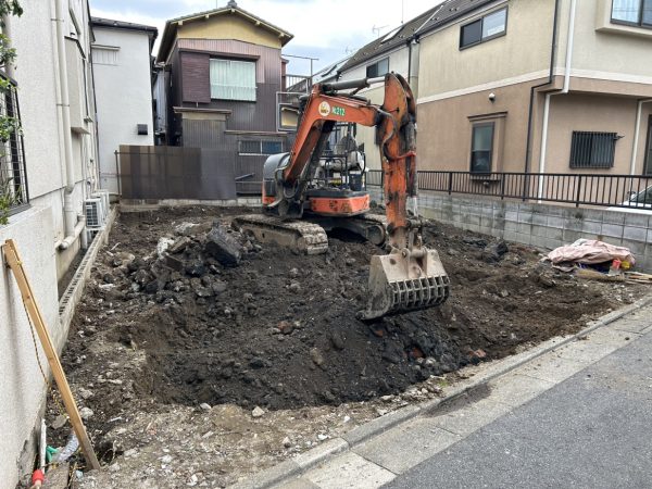 江戸川区大杉　地中埋設物撤去工事を行いました。