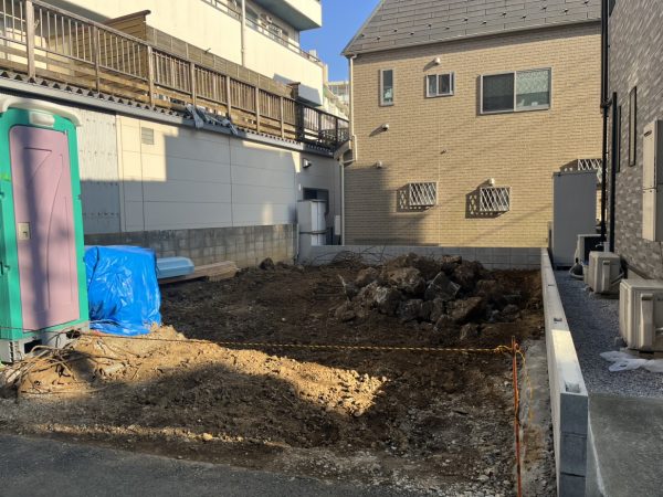 西東京市芝久保町　地中埋設物撤去工事を行いました。