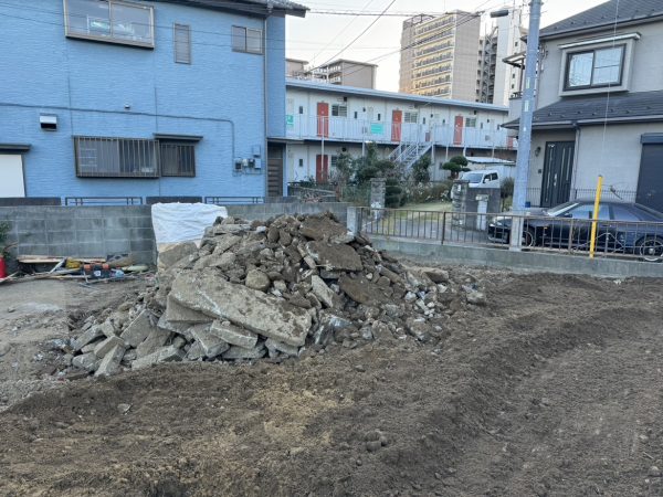 柏市旭町　地中埋設物撤去工事を行いました。