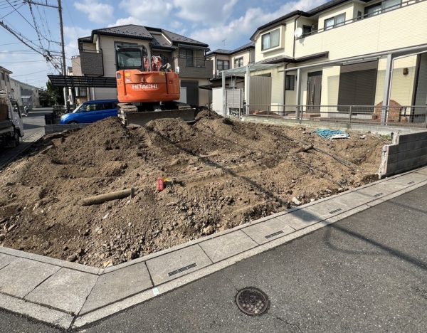 上尾市川　地中埋設物撤去工事を行いました。