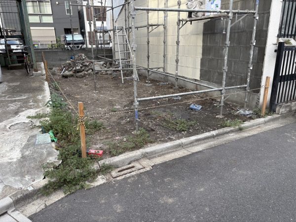 荒川区東尾久　地中埋設物撤去工事を行いました。