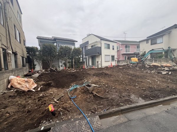 世田谷区千歳台　地中埋設物撤去工事を行いました。