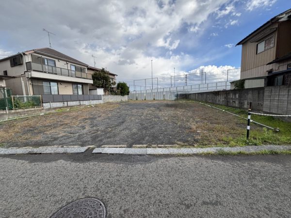 府中市西府町　駐車場天地返し工事を行いました。